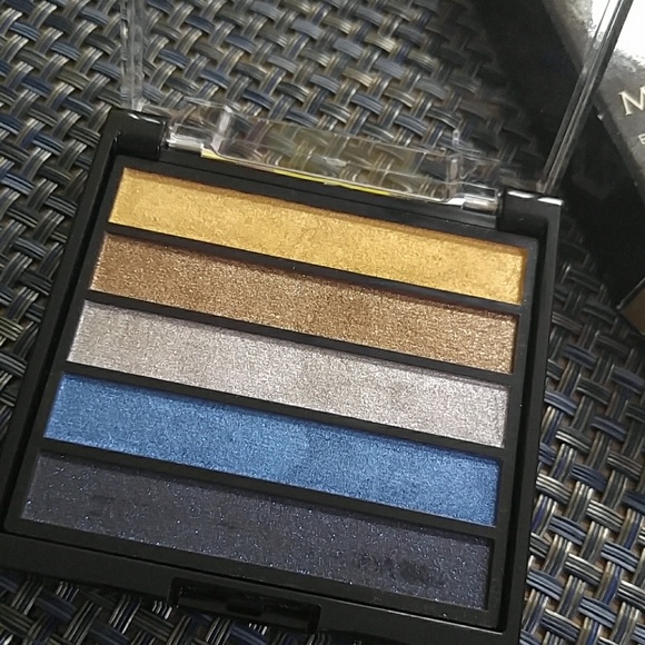Mary kay eyeshadow palette new limited edition - Picture 2 of 2